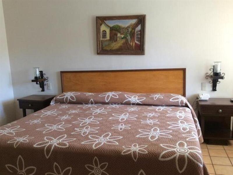 Hotel Isabel Guadalajara Eksteriør billede