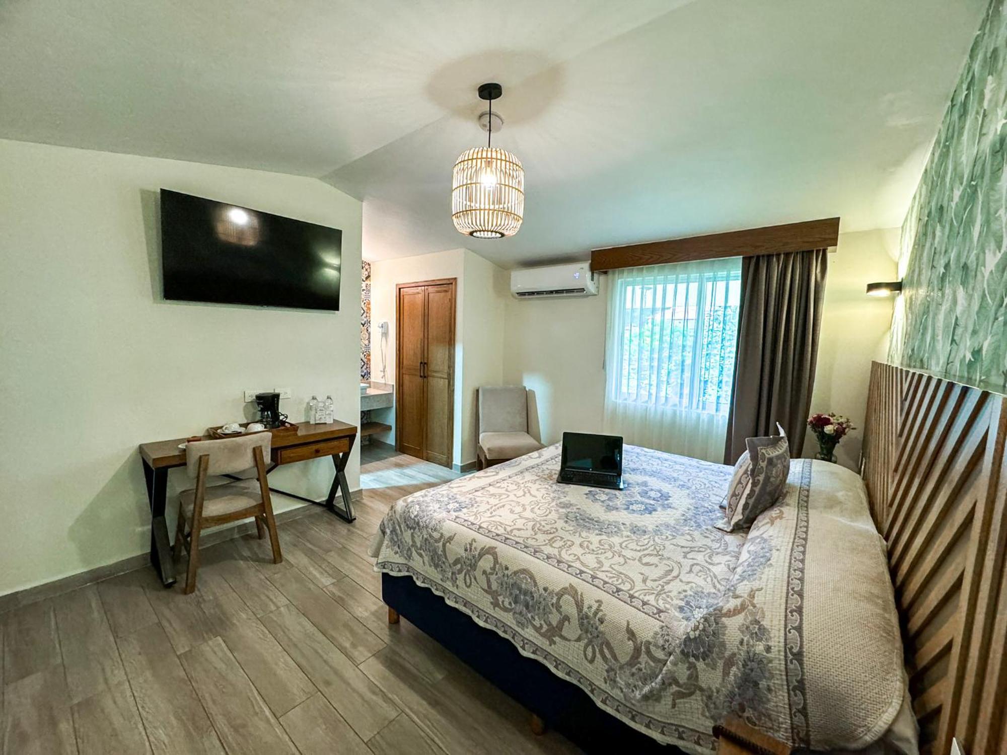 Hotel Isabel Guadalajara Eksteriør billede